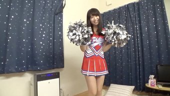 一位来自名牌大学的美...