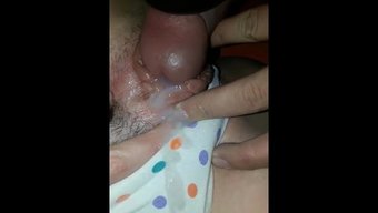 用震动棒让娘娘腔荡妇...