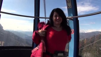 德国熟女在缆车上被操逼