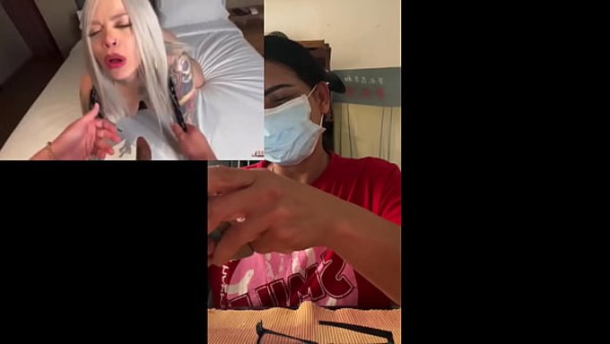 天然大奶妹在屁眼里疯狂操自己,直到她射出来。