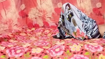 Desi 18+女孩...