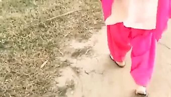 印度少女在家中做爱,...