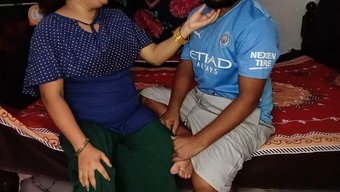 印度少女18+被吸吮...