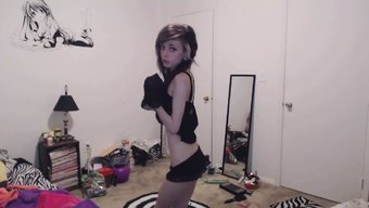 熟女的阴道游戏:自制...