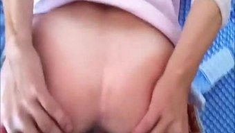 双性恋意大利少女接受大鸡巴