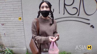 少女(18+)亚洲美...