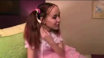 可爱的阿迈·刘的小妹...