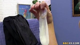 大黑屌从女仆chas...
