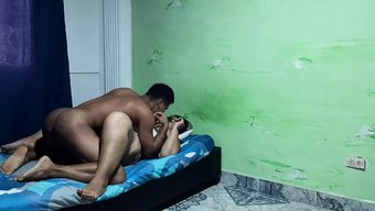 诱人的哥伦比亚熟女被...