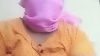 印度美女的大奶子和天然阴户