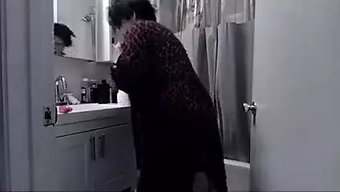 自然美女jen享受肛...