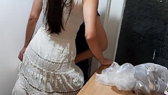 妻子的假阳具性爱和女...