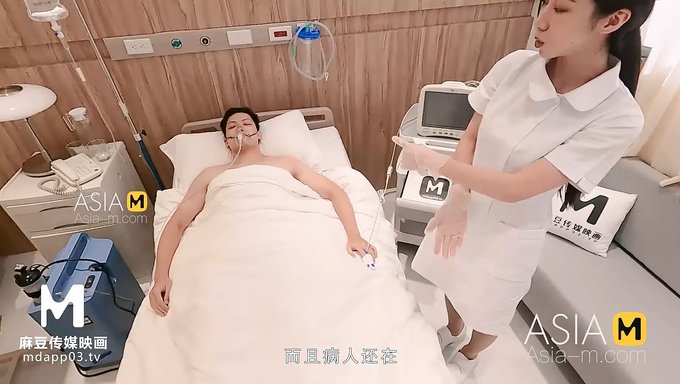 18岁的亚洲业余大奶子在自制69游戏中的高清视频