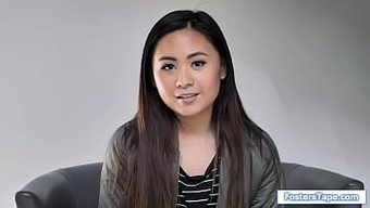 亚洲继女和熟女享受共...