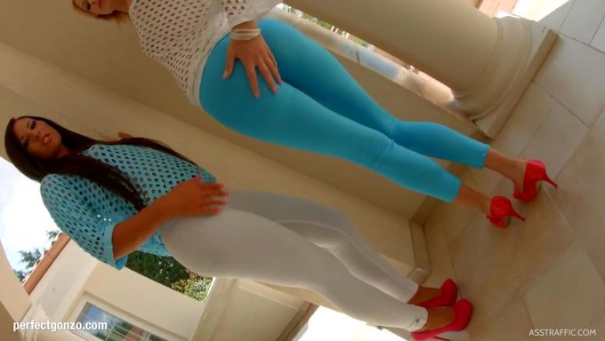 与maria Fiori,Karina Grand和幸运的家伙一起进行肛交三人行