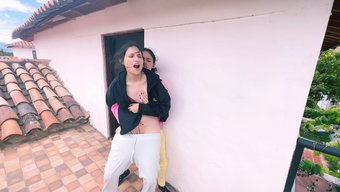 大美女在自制视频中享...