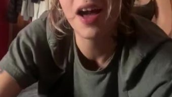 兴奋的丈夫目睹了妻子...