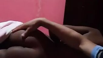 粗暴地操我的女友