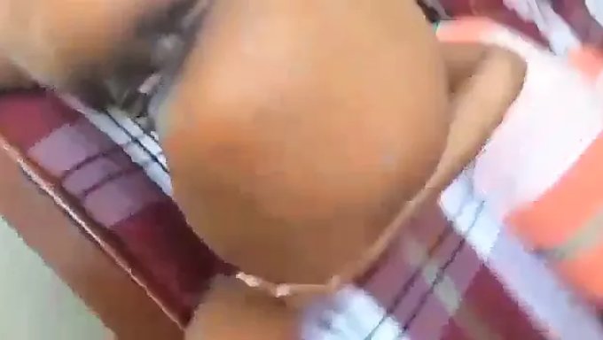 斯里兰卡业余女孩参与激烈的性活动 - 第2部分