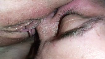 德国妻子喜欢被舔和在一起