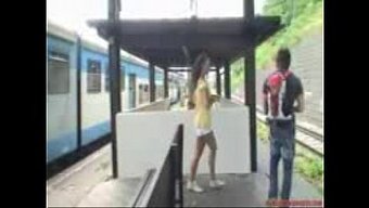 英国熟女自慰到高潮