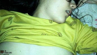 高清pov和继妹做爱...