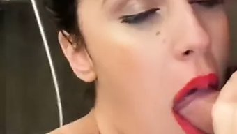 性感的拉丁美女被操高潮