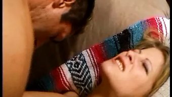 成熟的德国女人经历了...
