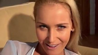 热辣的妈妈们在行动:...