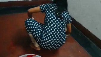 女同性恋女孩探索她们的性欲