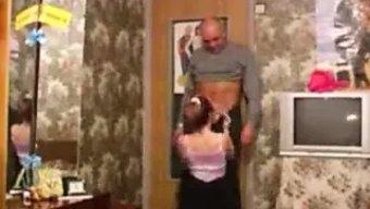 青少年(18+)和继...