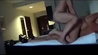 家庭风流:熟女被儿子...