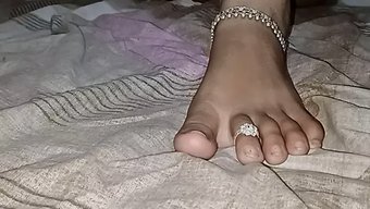 新婚的bhabhi屁...