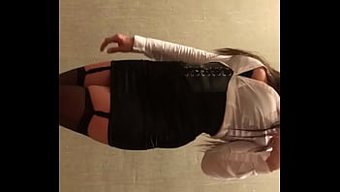 大胸部的emma K...