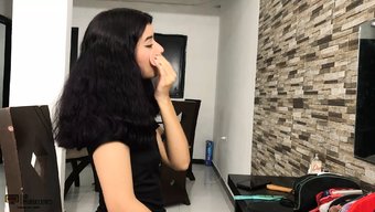 大屁股的哥伦比亚熟女...