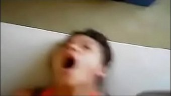 感性的印度女友在男友...