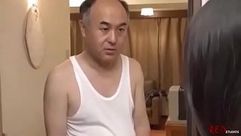 在这个视频中观看来自...
