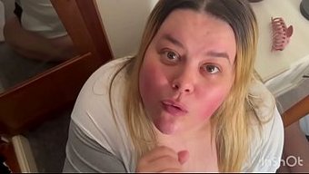 多汁的黑妞bbw被射...