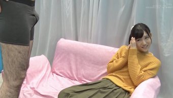 日本扭动从后面被操:...