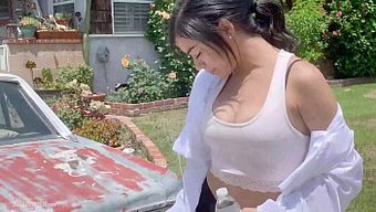 18岁的拉丁美女sa...