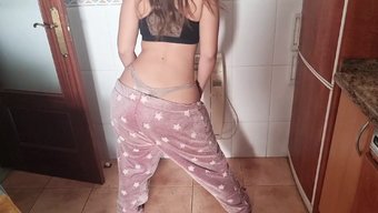 18岁的拉丁美女的大...