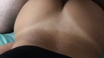 与成熟妈妈的大屁股肛交