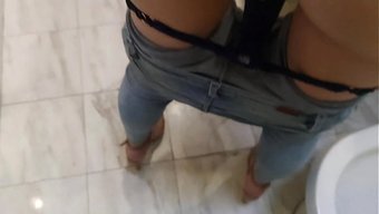 我们差点被逮到在闺蜜...