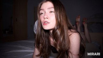 诱人的女孩被粗暴而无...