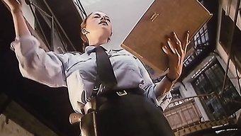 毛茸茸的法国女人参加...