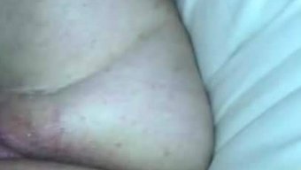 摄像机捕捉到女人的潮吹体验