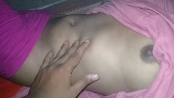 亚洲少女的大乳头和阴道被操