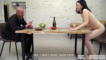 谁需要裸体女佣?库尼...