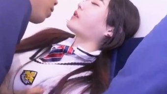 与害羞的女孩的课后性爱