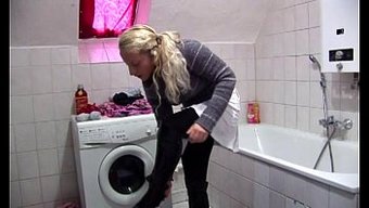 与金发女郎和大鸡巴的...